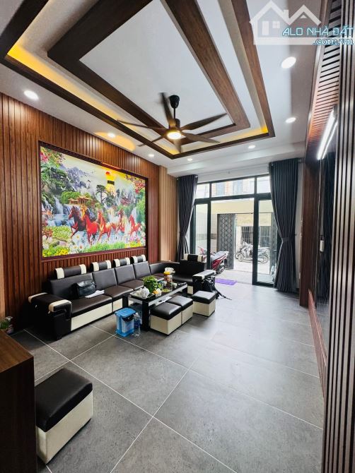 SIÊU PHẨM BÌNH TÂN - NHÀ ĐẸP 5 TẦNG - TẶNG FULL NỘI THẤT - 86M2 (4x22) - CÓ THANG MÁY - 2