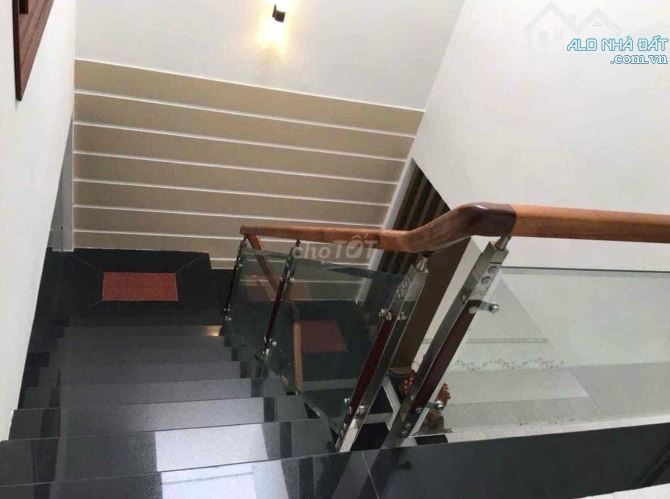 CỰC RẺ NHÀ 2 TẦNG MẶT TIỀN XUÂN THIỀU 101 M2 VIEW KHU TMTD GIÁ CHỈ 4,95 TỶ - 2