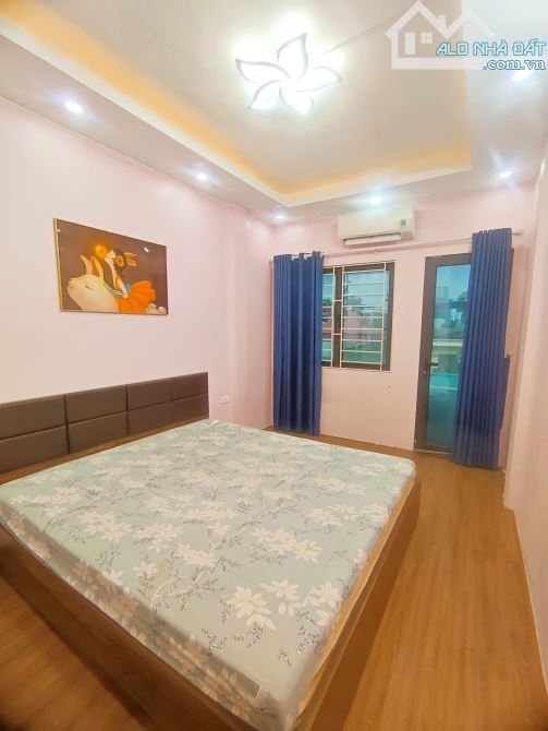Chính chủ cần bán gấp căn nhà 4 tầng X 3 ngủ tại phố Tây Trà , Hoàng Mai Hà Nội, ô tô Đỗ c - 2