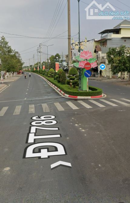 Ngay ủy ban xã bến cầu ,718m 2 , shr , đã có đất ở,  đường  Bêtông 6 m , - 2