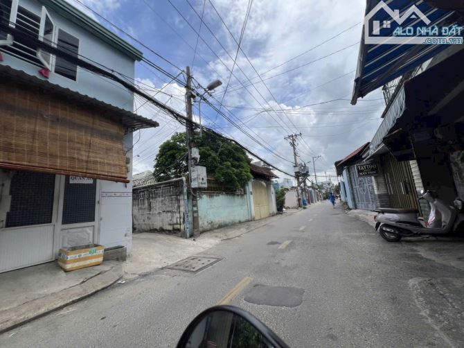 CẦN BÁN GẤP NHÀ TRỌ GIÁ RẺ,NGÃ TƯ LINH XUÂN, THỦ ĐỨC 279M2 ( 10 X 28 ) 20 PHÒNG- 9 TỲ 7 - 2