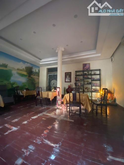 BÁN NHÀ 110M2, Ô TÔ ĐỖ CỬA,  NGÕ LỆ MẬT, LONG BIÊN. - 2