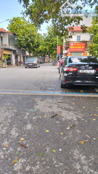 Trâu Quỳ -Gia Lâm bán nhà mặt phố.LÔ GÓC, Ô TÔ TRÁNH - 2