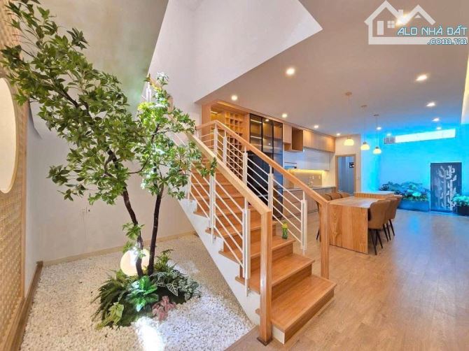 Bán nhà đẹp 3 tầng đường Nguyễn Đổng Chi, Hoà Cường Bắc, Đà Nẵng. DT 81m2. Giá 7.9 tỷ - 2