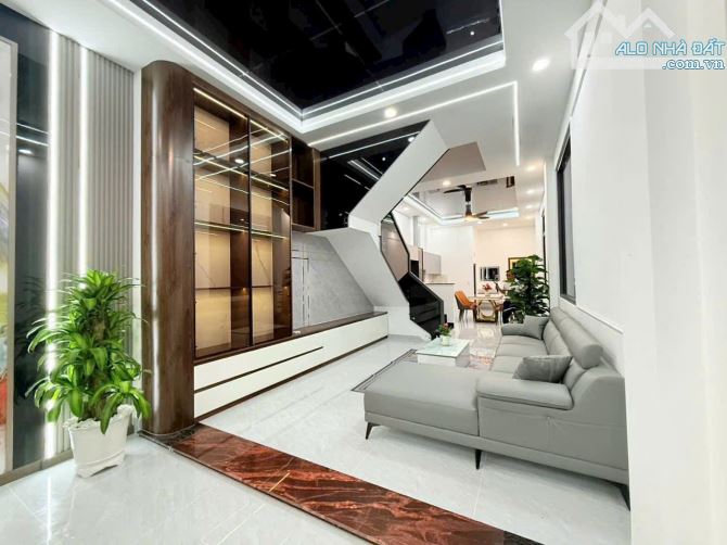 Biệt thự 100m2, 2 mặt tiền.view đỉnh có 5 phòng, giá rẻ hiếm chỉ 6,x tỷ - 2