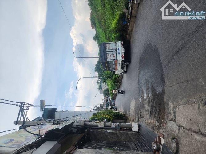Bán nhà Nguyễn Khoái. Nhà mặt đường - Ô tô đỗ cổng. Công năng - tiện ích đủ đầy. - 2