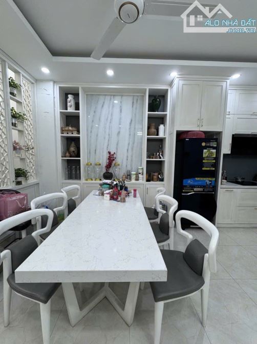 Bán nhà 63 Lê Đức Thọ - 5T x 37M - dân xây, ô tô tránh, sổ nở hậu - 8,5 tỷ - 2