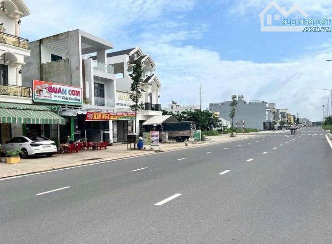 Mặt tiền DT 769 kết nối sân bay - cách cầu Cát Lái 800m - sổ sẵn - giá 1tỷ6 thương lượng t - 2