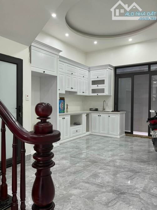🏘 BÁN NHÀ 4 TẦNG MỚI – NGÃ TƯ QUÁN TOAN -HỒNG BÀNG- GIÁ 4,1 TỶ -Ô TÔ ĐỖ CỬA - 2