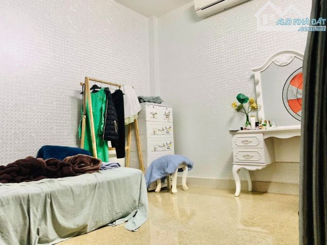 Nhà 2 Tầng Mặt Tiền Đường 19m5 Ngọc Anh - 3,xx Tỷ - 2