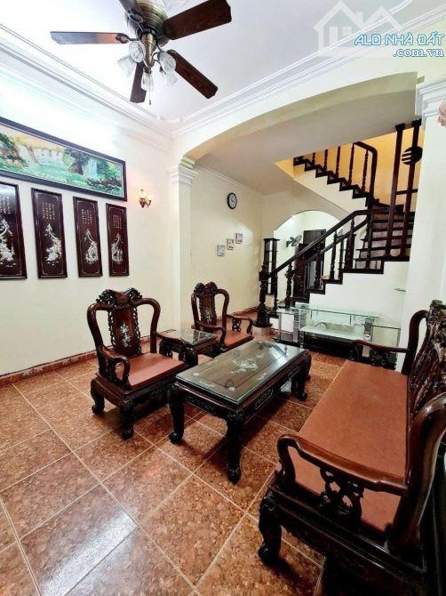 Cho thuê nhà 4 tầng phố Quan Nhân, Thanh Xuân. Giá: 14tr. - 2
