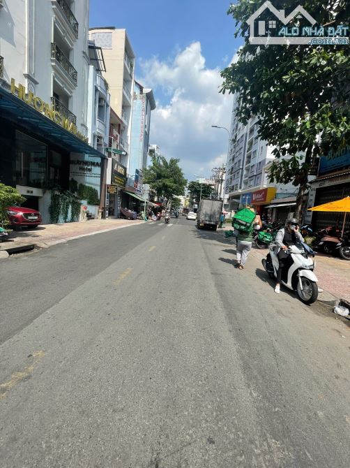 200m2 19 tỷ TL, Hẻm 8m Trịnh Đình Trọng, Tân Phú, ngang 8m ! - 2