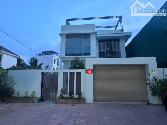 BÁN NHÀ BIỆT THỰ 2 TẦNG ĐỐI DIỆN CHUNG CƯ HOÀNG QUÂN, MT ĐƯỜNG TRẦN QUANG DIỆU VĨNH HOÀ. - 2