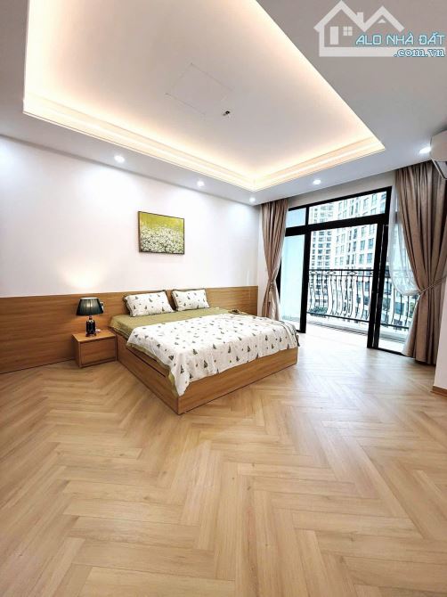 Bán căn Duplex Sapphire Palace - Thanh Xuân 225m2 4pn + 4vs 12,37 tỷ hướng mát, full NT - 2