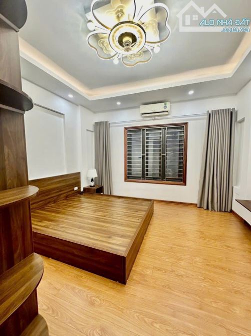 BÁN NHÀ MỸ ĐÌNH - CÁCH Ô TÔ 30M - CỰC GẦN PHỐ - SẴN NỘI THẤT - 5 TẦNG CHỈ HƠN 7 TỶ - 2