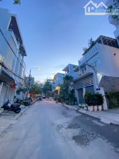 nhĩnh 18  tỷ sở hữu lô đất siêu vip diên tích khủng 218 m mặt tiền Lương thế Vinh , ĐN - 2