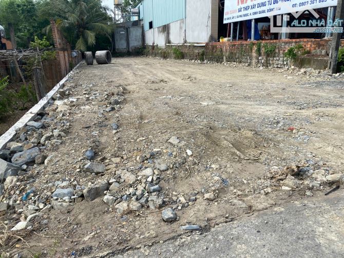 bán lô đất ở tại nông thôn,mặt tiền nhựa qlo 20 dân cư đông đúc 297m2 với giá 2 tỷ 250T - 2