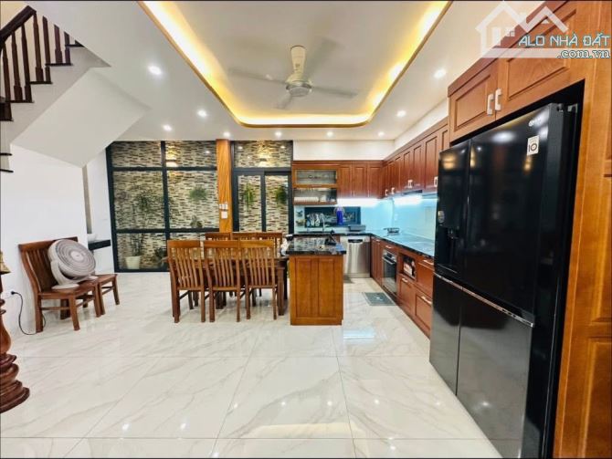 Bán nhà khu Văn Cao, 60m², mặt tiền 4.7m, 5 tầng giá chỉ 13 tỷ - 2