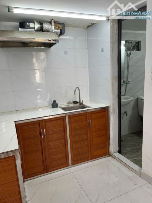 CHO THUÊ NHÀ NGUYÊN CĂN NGÕ 296 LĨNH NAM:30M,2 TẦNG,2 NGỦ,2 VỆ SINH - 2