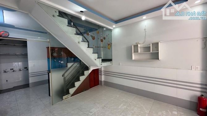 NHÀ 2 tầng, Đường HIỆP THÀNH 17, phường HIỆP THÀNH, Q12, DT 40m2( 4m x 10m ) - 2