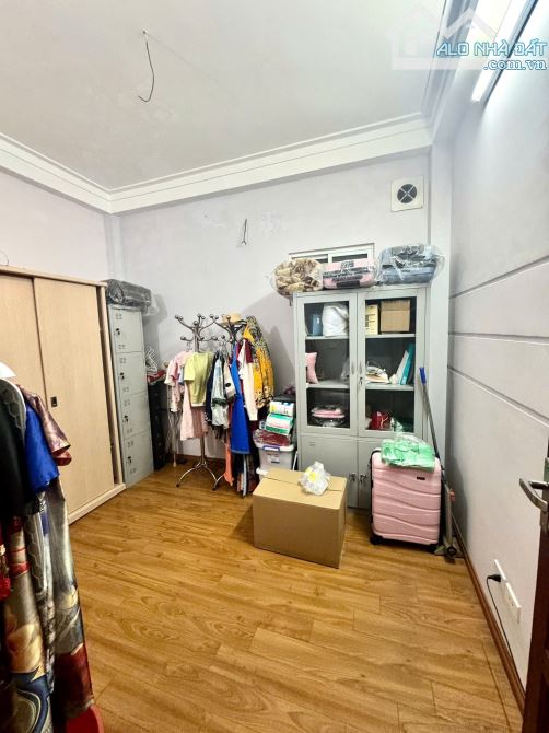 BÁN NHÀ TÂY SƠN ĐỐNG ĐA 40m 5Tầng Mt 3.7m GIÁ 12.8 TỶ PHÂN LÔ Ô TÔ TRÁNH KINH DOANH. - 2
