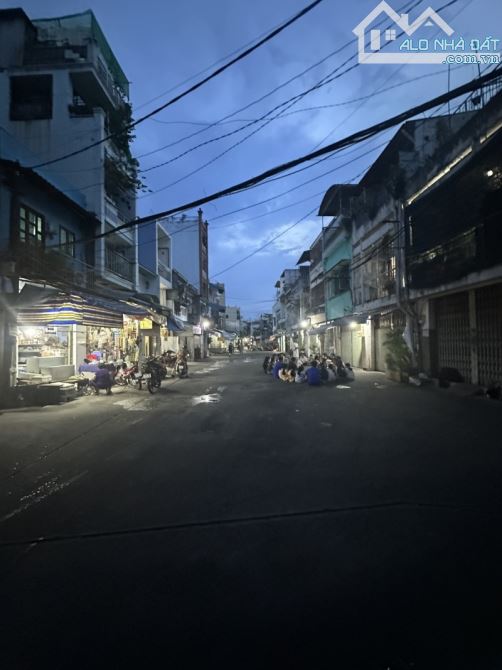 ✨ NHÀ ĐẸP GIÁ TỐT TRUNG TÂM Q11 ✨ 📍 Lê Thị Bạch Cát – Hẻm ba gác, cách đường 8m chỉ 20m. - 2