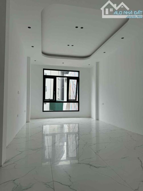 Kim giang .Thanh Trì. 42m 6 tầng thang máy..11.2 tỷ ô tô vào nhà. - 2