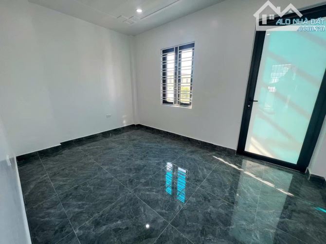DUY NHẤT CĂN nhà 3,5 tầng  Sở Dầu-Hồng Bàng giá siêu hấp dẫn chỉ 3,x tỷ - 2