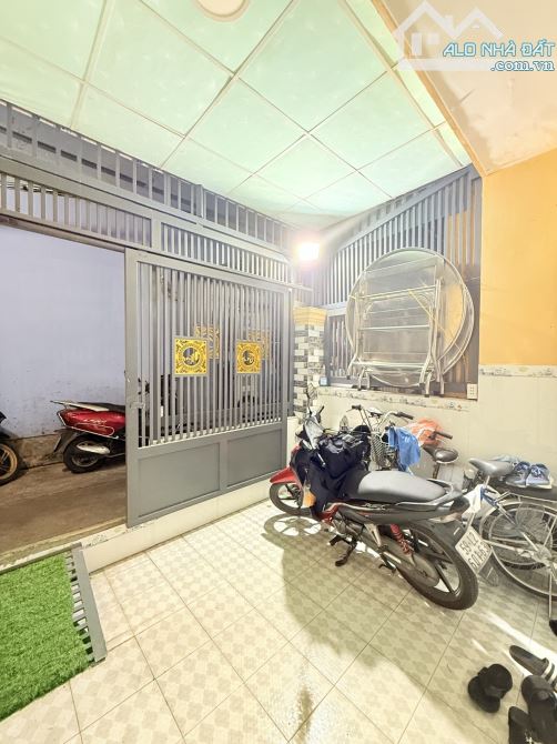 Bán nhà Quận 8 (3.9m x 13m) 51m2 - hẻm ba gác - SHR - chỉ 4 tỷ - 2