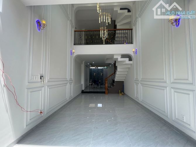 Bán nhà mới xây 3 tầng ĐƯỜNG 40 Hiệp Bình Chánh Tp Thủ Đức có vỉa hè Đường 7M - 2