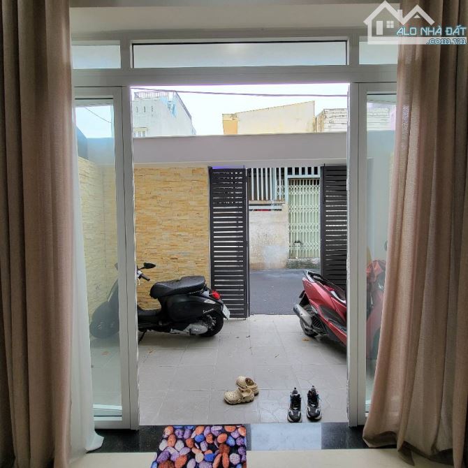 NHÀ ĐẸP HẺM RỘNG Ô TÔ VÀO NHÀ; 4 TẦNG GẦN Đ. LINH ĐÔNG, 4,5X11,5 NHỈNH 6 TỶ. - 2
