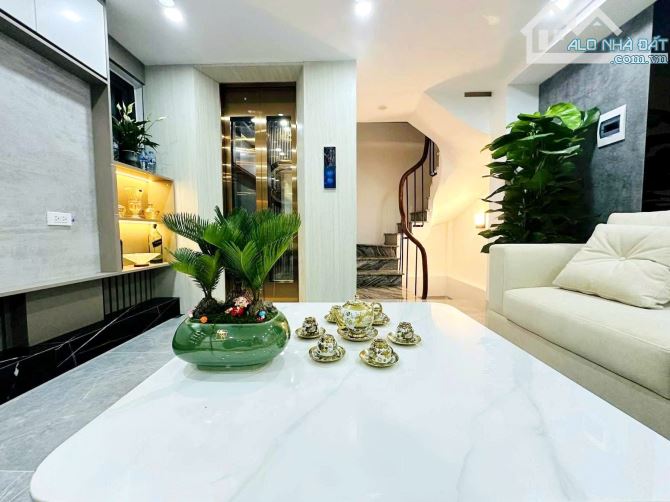 NHÀ ĐẸP GẦN TÂY HỒ CẦN BÁN- LÔ GÓC 2 THOÁNG- 50Mx5TẦNG- GARA Ô TÔ 7 CHỖ- 13.8 TỶ- KHÔNG QH - 2