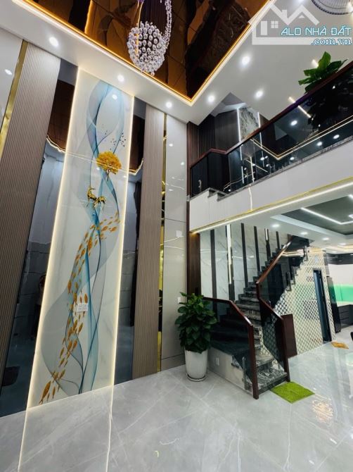 🏡 Nhà 5 Tầng, Thiết Kế Hiện Đại, Sổ Vuông Vức - Mã Số: NTK-25.8-592 - 2