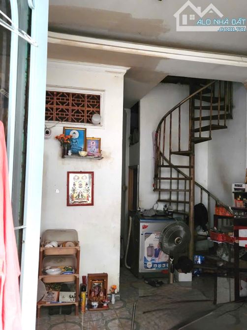 🔵 Bán Nhà Trần Đình Xu, Q1. (DTSD:71m2), 3 Lầu, SHR, Cách MT 30m, Chi 5 tỷ - 2
