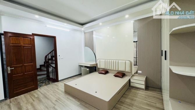 Bán nhà Lê Thanh Nghị,50m ra ô tô, nhà mới full nội thất - 2