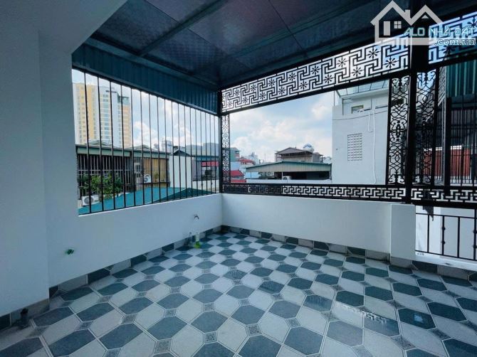 Bán Nhà Xây Mới Lạc Long Quân DT 35m2 × 5 Tầng Full Nội Thất Cao Cấp Ngõ Rộng Giá Rẻ - 2