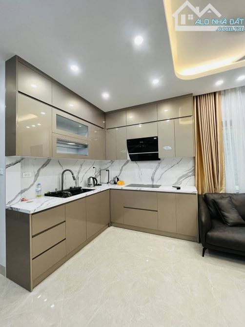 BÁN NHÀ PHÂN LÔ PHỐ TRẦN DUY HƯNG - LÔ GÓC, THANG MÁY, OTO VÀO NHÀ, 48m2*7m*6T, GIÁ 13 TỶ - 2