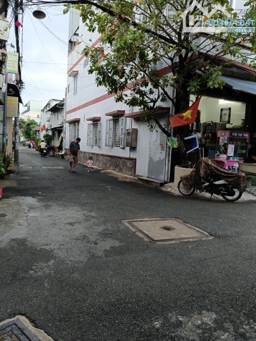 NHÀ DT ĐẸP 5,2 × 15M- HẺM XE HƠI - SÁT ĐƯỜNG SONG HÀNH,TRUNG MỸ TÂY,QUẬN 12. GIÁ CHỈ 4,8 T - 2