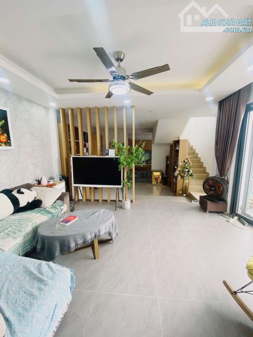 VILLA NGUYỄN VĂN ĐẬU – 100M² NGANG 8.1M – THIẾT KẾ THOÁNG, – CHỈ 8.9 TỶ TLCC - 2