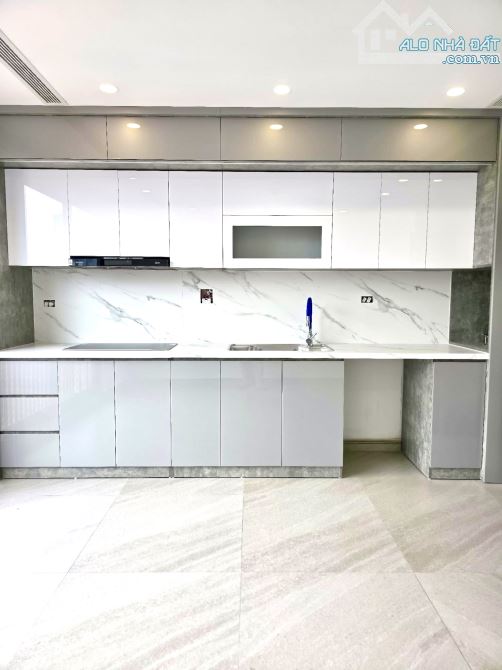 Phân lô La Thành, vỉa hè, ô tô tránh đỗ, kinh doanh, 5T thang máy, 2 thoáng, gara, 69m2 - 2
