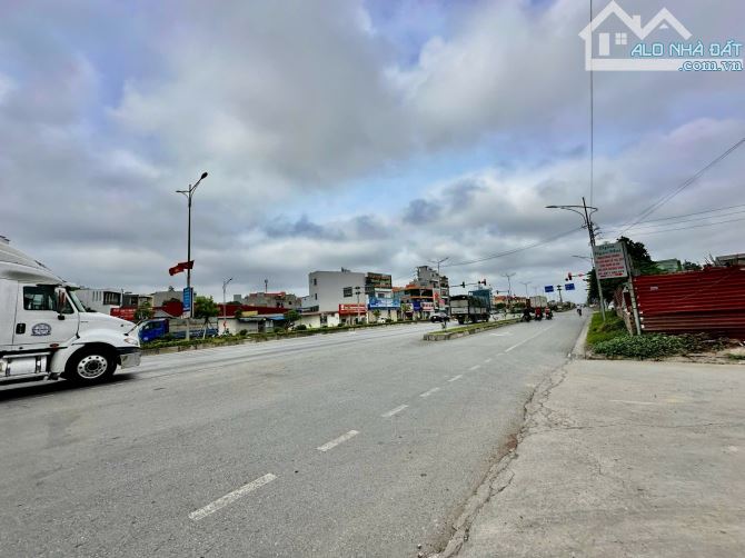 Bán đất mặt đường Worldbank Bùi Viện 261m giá 88 triệu/m - 2