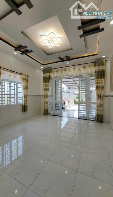 📢 Loa... Cần bán gấp căn Nhà cấp 4, 184m2, ở Tân Phú TRung, Củ Chi, SHR, Giá ngộp 700TR - 2