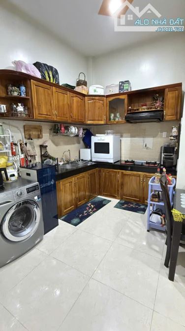 Căn góc siêu thoáng sát Lê Văn Việt - Ô tô ngủ trong nhà  Đường 8m thông tứ tung - 6 .2 tỷ - 2