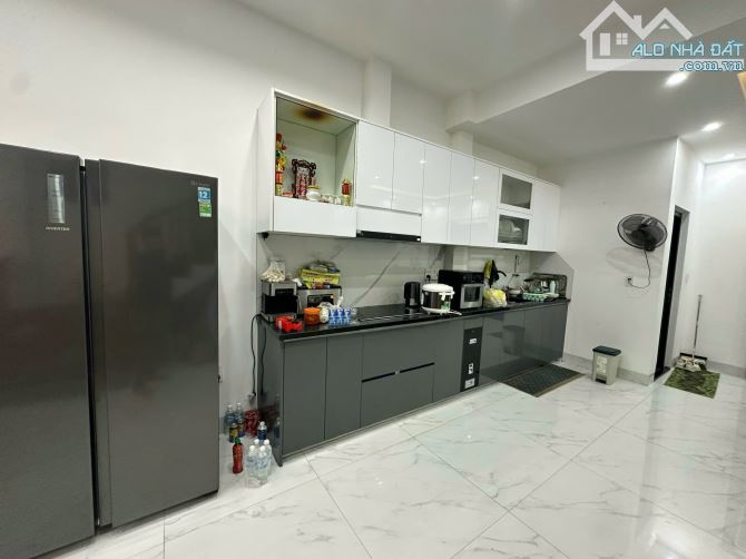 Nhà 3 Tầng Mặt Tiền Đặng Huy Trứ - 5,x Tỷ - 2