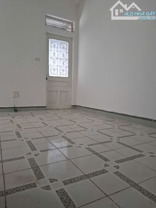 VĨNH HƯNG , 30M² , NGÕ THOÁNG , GẦN Ô TÔ , MẶT TIỀN LỚN , Ở NGAY , GIÁ ĐẦU TƯ , 5,1 TỶ - 2