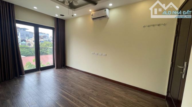 Cho thuê văn phòng đường Mỹ Đình, 60 m2/tầng, sàn chia 2 phòng làm việc, điều hoà, sàn gỗ - 2