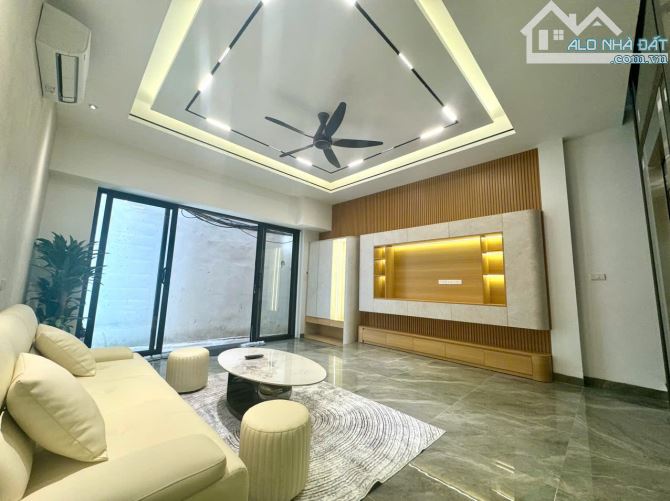 NHÀ ĐẸP PHỐ TÂY SƠN - ĐỐNG ĐA 40,5 XÂY 6 TẦNG THANG MÁY FULL NỘI THẤT CHỈ 13.X TỶ - 2