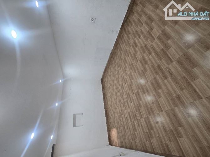 Bán Đất Tặng Nhà Xuân Phương - 2 tầng cũ 71m2 - Ô TÔ - chỉ hơn 10 tỷ - 2