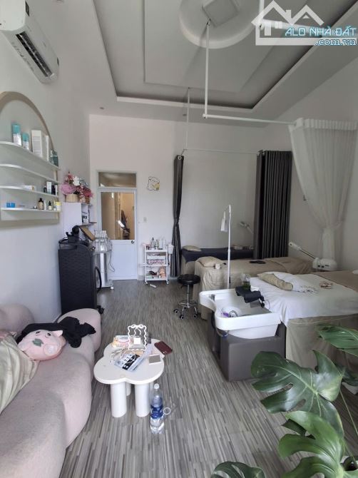 Bán nhà SR,TC, góc 2 MT, gần ngã tư Nguyễn Khuyến giá rẻ, chỉ 2 tỷ 990 - 2