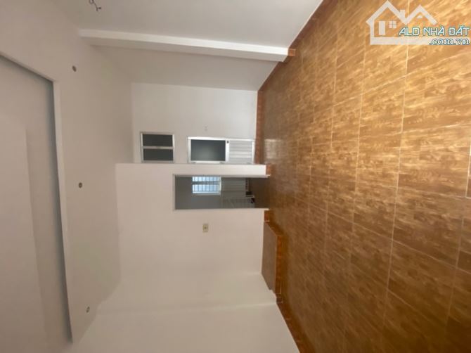 KHU HIẾM NHÀ ĐẸP 2 TẦNG, 2PN, BÙI QUANG LÀ, HXH, KHU CAO TẦNG GIÁ 4.790 TỶ TL. - 2